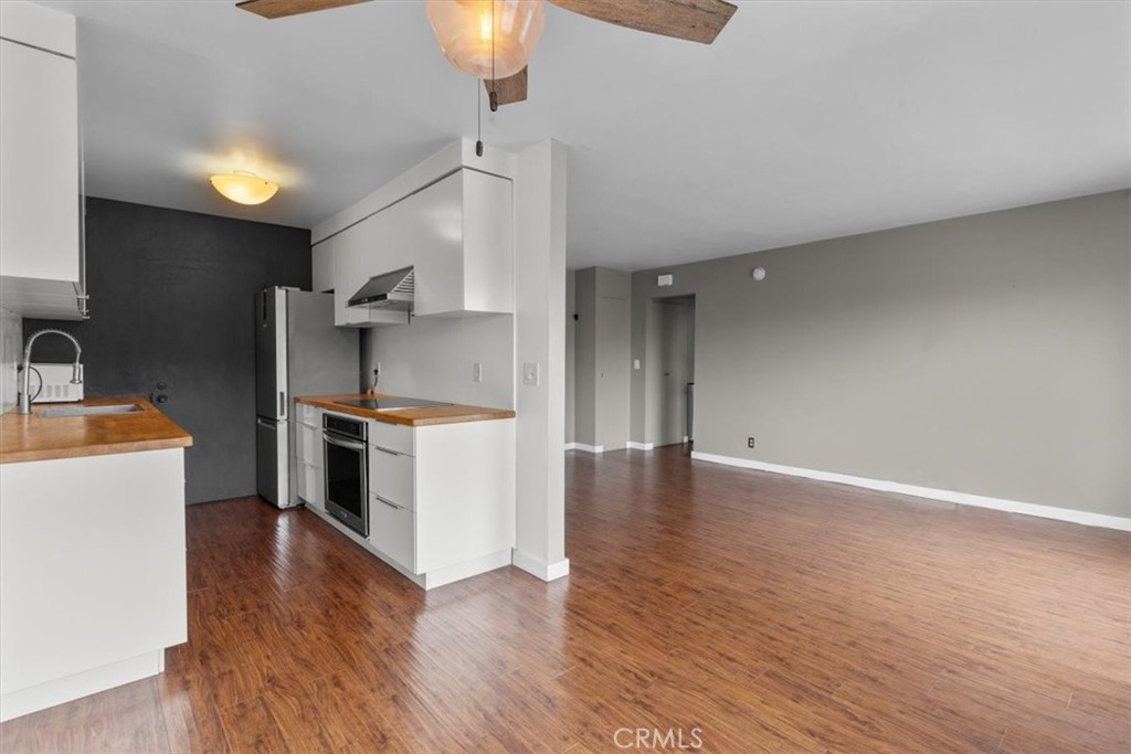 525 N Sycamore #320