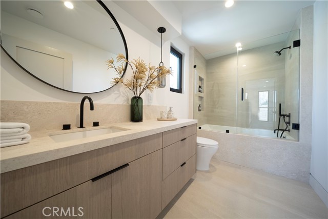 Image 14 of 26 For 4519 Saint Clair Avenue