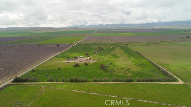 41605 Sutter Avenue, Coalinga CA: https://media.crmls.org/medias/abe9fbff-f78e-48ba-ba32-b5c0d59bc77c.jpg