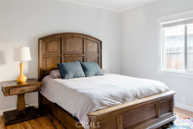 Detail Gallery Image 10 of 24 For 145 N Greenwood Ave, Pasadena,  CA 91107 - 4 Beds | 2/1 Baths
