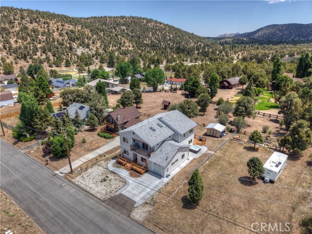1215 Valley View Drive, Big Bear City CA: https://media.crmls.org/medias/abebc9df-6990-440c-8342-c1cf03b1a40e.jpg