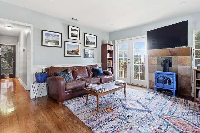 Detail Gallery Image 4 of 30 For 5618 Tehama St, Highland Park,  CA 90042 - 2 Beds | 1 Baths