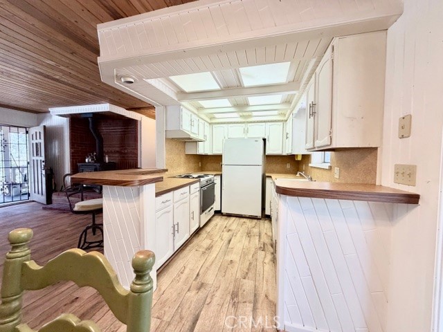 Detail Gallery Image 4 of 14 For 2520 Nadelhorn Pl, –,  CA 93222 - 3 Beds | 1/1 Baths