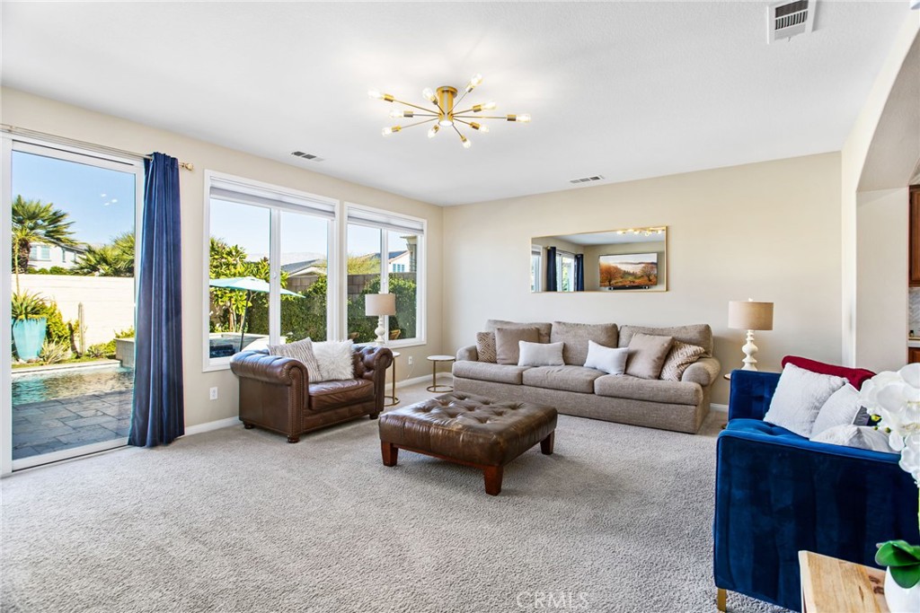 MLS #OC25267259 image #8