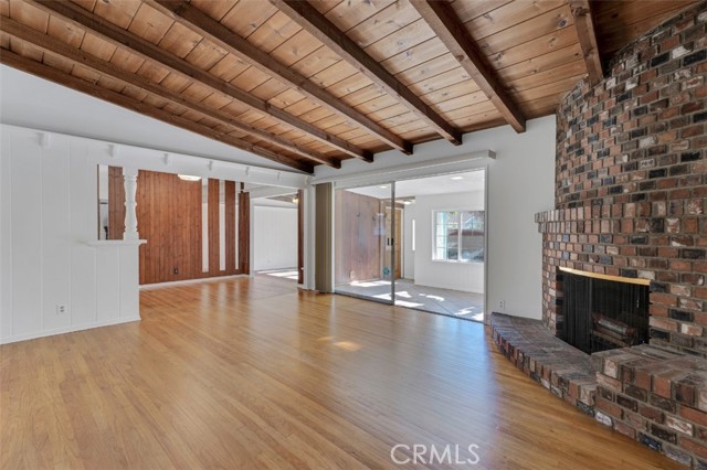 Detail Gallery Image 7 of 37 For 15930 Tuba St, North Hills,  CA 91343 - 3 Beds | 2 Baths