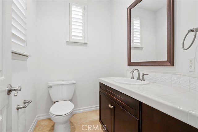 Detail Gallery Image 19 of 24 For 2569 Tea Leaf Ln, Tustin,  CA 92782 - 4 Beds | 2/1 Baths