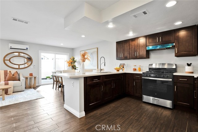 12951 Royal Palm Cir, Chino CA: https://media.crmls.org/medias/abec9515-a79d-4bd0-8c8c-c0a61ceb8eac.jpg