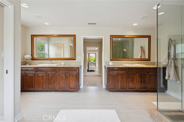 4520 El Caballero Drive, Tarzana CA: https://media.crmls.org/medias/abeddc6d-d431-43f1-9f84-ec062ae01dbc.jpg