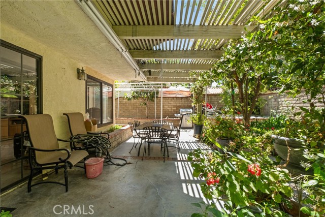 25215 Hazelcrest Lane, Stevenson Ranch CA: https://media.crmls.org/medias/abee1609-e59b-4f94-907e-c324640c422d.jpg