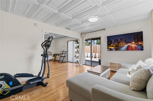 Detail Gallery Image 4 of 21 For 175 N San Gabriel Ave, Azusa,  CA 91702 - 2 Beds | 1 Baths