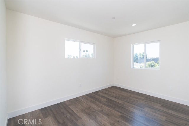 Detail Gallery Image 16 of 24 For 2231 S Longwood Ave, Los Angeles,  CA 90016 - – Beds | – Baths