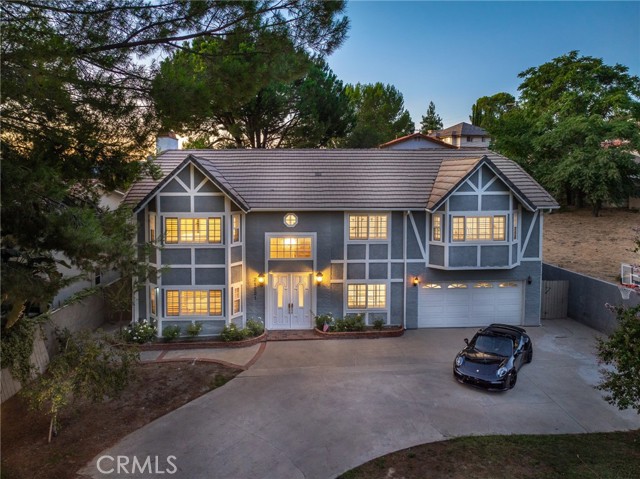 Detail Gallery Image 2 of 34 For 21221 Mulholland Dr, Woodland Hills,  CA 91364 - 5 Beds | 3/1 Baths