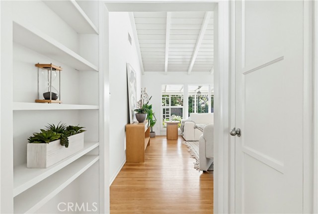 Detail Gallery Image 4 of 44 For 13036 Magnolia, Sherman Oaks,  CA 91423 - 3 Beds | 2 Baths