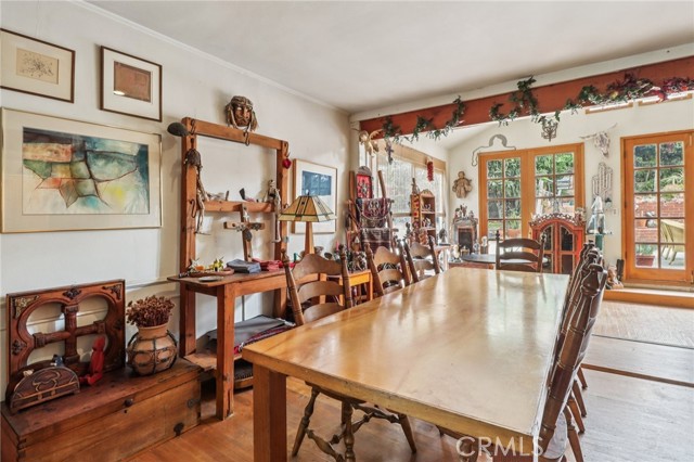 5603 Heatherdale Drive, Los Angeles CA: https://media.crmls.org/medias/abf1700d-4379-4ceb-bdaf-05f3e70d1f08.jpg