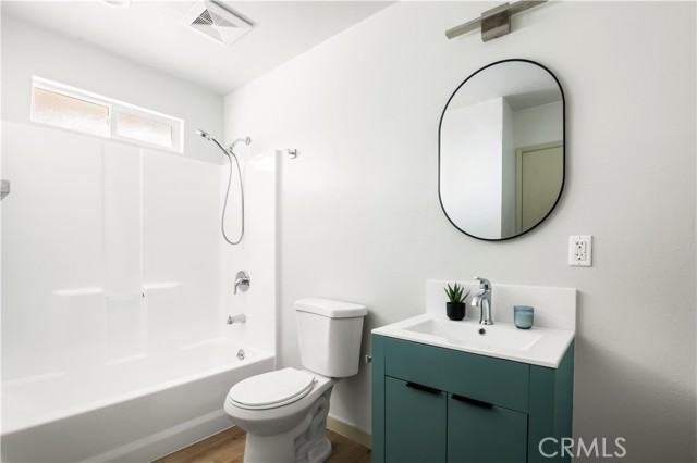 1030 Echo Park Avenue, Los Angeles CA: https://media.crmls.org/medias/abf1e987-bc16-46c6-82c2-7a894bf62545.jpg