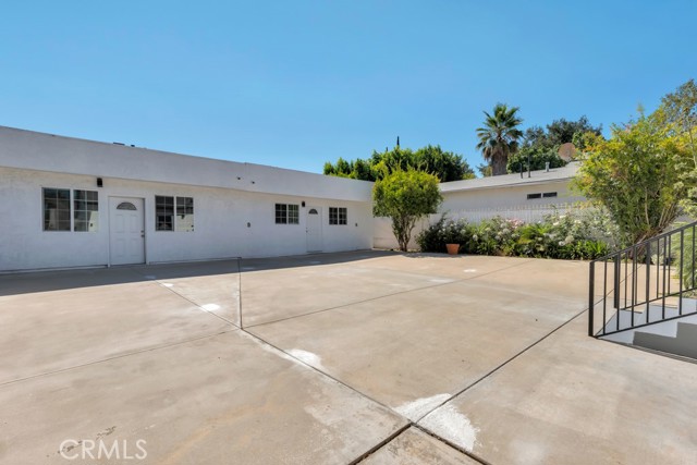 5434 Sylvia Avenue, Tarzana CA: https://media.crmls.org/medias/abf2a27e-5913-4c83-84ed-82ac58a51ec2.jpg