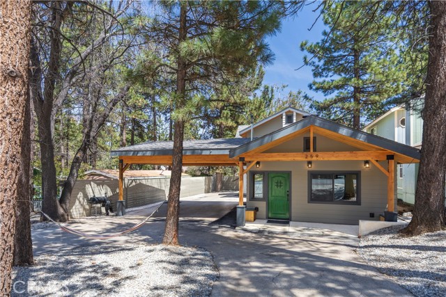 259 Victoria Lane, Sugarloaf CA: https://media.crmls.org/medias/abf2ef55-a477-48d4-9438-c202429f50d1.jpg