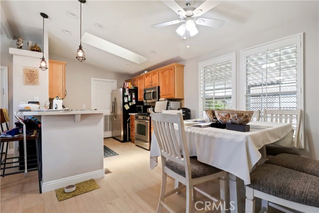 Detail Gallery Image 7 of 26 For 4201 Topanga Canyon Bld #119,  Woodland Hills,  CA 91364 - 3 Beds | 2 Baths