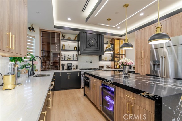 Detail Gallery Image 36 of 70 For 7714 Lasaine Ave, Northridge,  CA 91325 - 3 Beds | 4 Baths