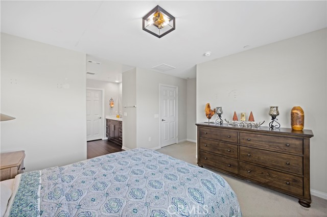 Detail Gallery Image 17 of 37 For 14404 Kiwi Ln #6,  Gardena,  CA 90247 - 4 Beds | 3/1 Baths