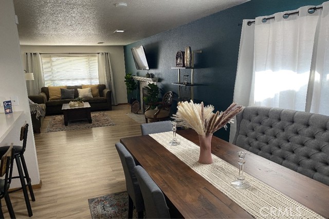 Detail Gallery Image 6 of 14 For 14335 Schooner, Helendale,  CA 92342 - 3 Beds | 2 Baths