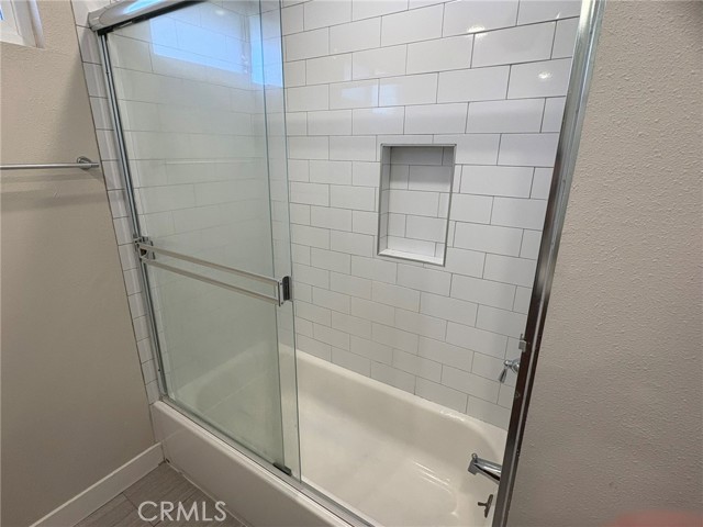 Detail Gallery Image 25 of 41 For 20420 Keswick St, Winnetka,  CA 91306 - 4 Beds | 3 Baths