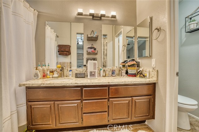 5802 Russ Place, Palmdale CA: https://media.crmls.org/medias/abf5acd7-b9c0-488b-96b0-1afd1066b172.jpg