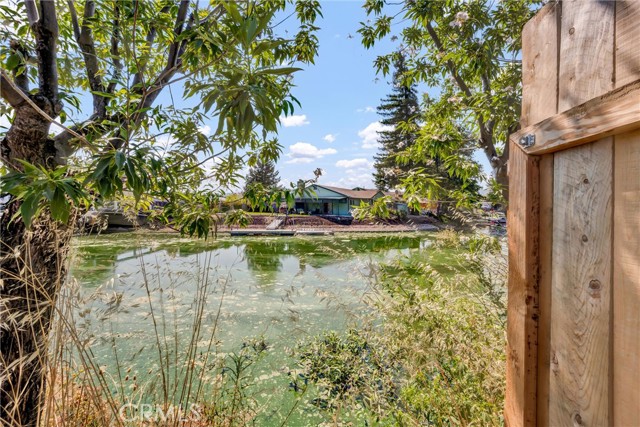 Detail Gallery Image 3 of 26 For 12773 Island Cir, Clearlake Oaks,  CA 95423 - 3 Beds | 1/1 Baths