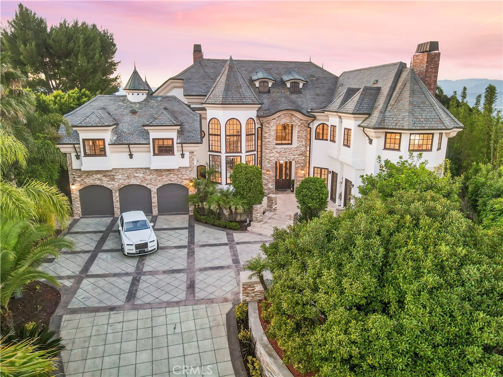 13320 Mulholland Drive