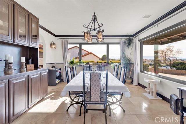 Detail Gallery Image 8 of 75 For 19978 Eyota, Apple Valley,  CA 92308 - 4 Beds | 3 Baths