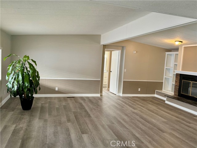 Detail Gallery Image 17 of 30 For 1456 E Philadelphia St #300,  Ontario,  CA 91761 - 3 Beds | 2 Baths