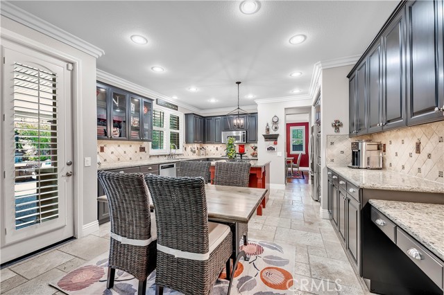 Detail Gallery Image 17 of 75 For 42449 Wyandotte St, Temecula,  CA 92592 - 5 Beds | 4 Baths