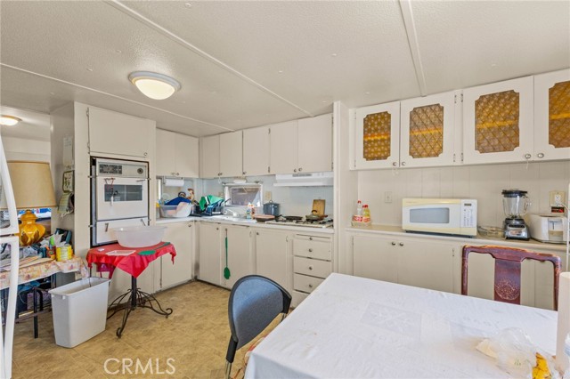 Detail Gallery Image 4 of 15 For 2075 W Rialto #29,  San Bernardino,  CA 92410 - 1 Beds | 1 Baths