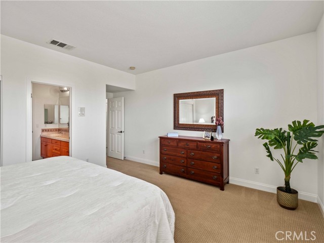 25679 Smoketree Lane, Valencia CA: https://media.crmls.org/medias/abf78f0b-5882-4dcf-9620-9ad5a2833a5e.jpg