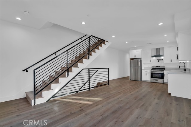 Image 3 of 31 For 2419 3rd Street