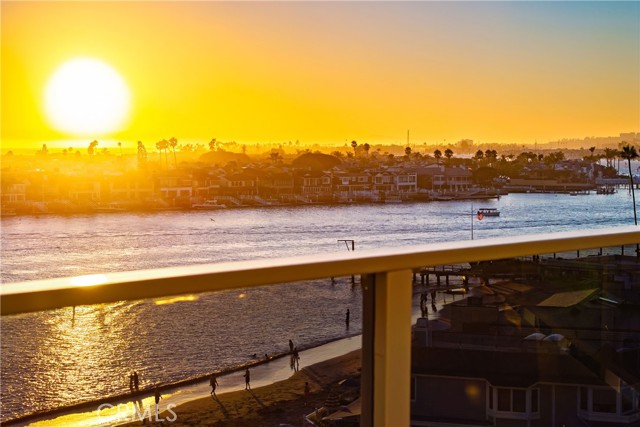 Detail Gallery Image 20 of 54 For 2727 Ocean Bld, Corona Del Mar,  CA 92625 - 3 Beds | 4/1 Baths