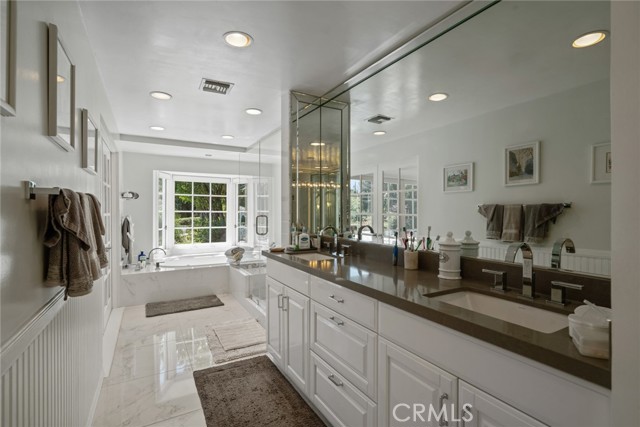 Detail Gallery Image 11 of 53 For 4420 Conchita, Tarzana,  CA 91356 - 4 Beds | 3 Baths