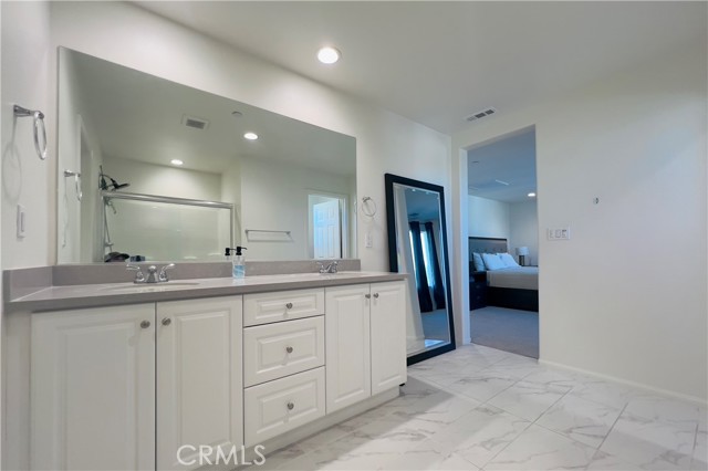 45617 6th E Street, Lancaster CA: https://media.crmls.org/medias/abfc3c95-ac39-487b-b248-754787cd7eaf.jpg