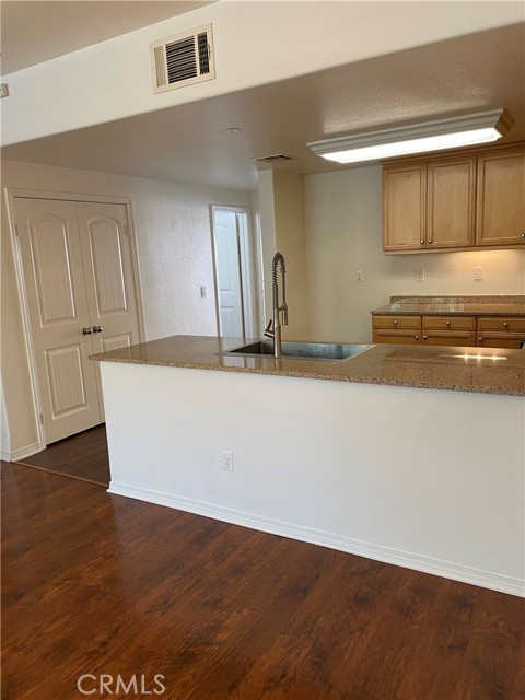 610 Green River Street, Oxnard CA: https://media.crmls.org/medias/abfd22eb-ca99-4ce6-8a80-ea786dddd4c9.jpg