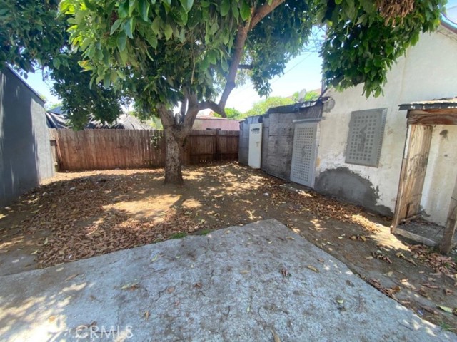 Detail Gallery Image 7 of 7 For 2640 Grand Ave, Huntington Park,  CA 90255 - 3 Beds | 1 Baths