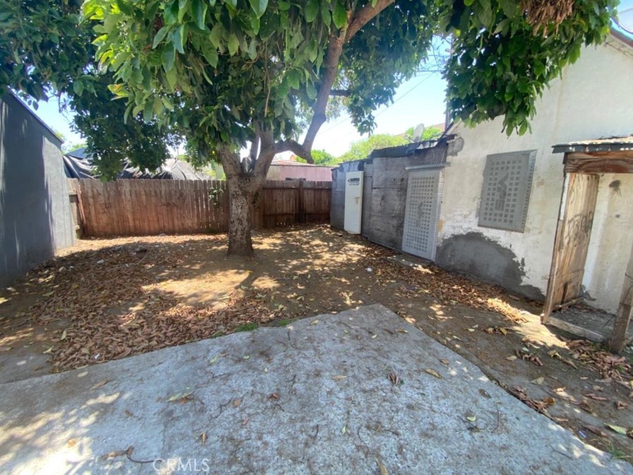 https://media.crmls.org/medias/abfd4499-c545-4b82-b005-019ee02e864a.jpg?preset=X-Large