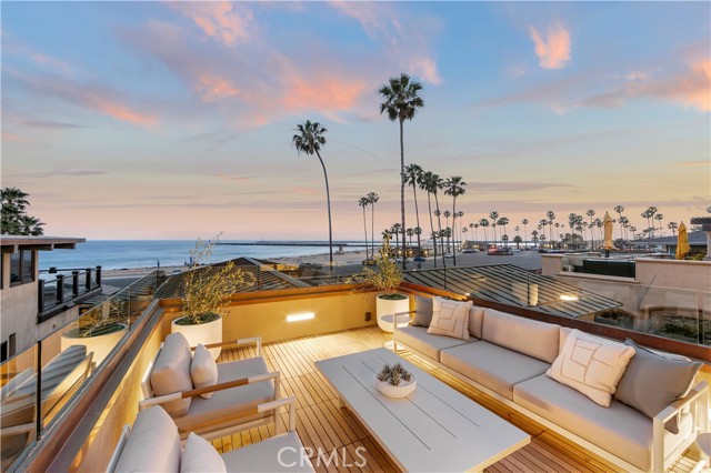 Detail Gallery Image 7 of 43 For 3130 Breakers Dr, Corona Del Mar,  CA 92625 - 3 Beds | 2/1 Baths