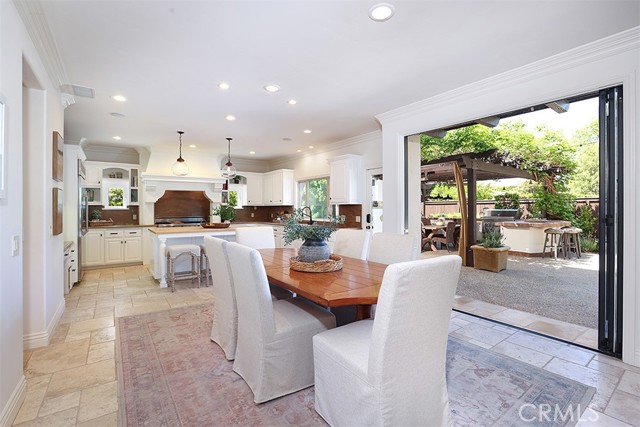 Detail Gallery Image 9 of 23 For 411 Snug Harbor Rd, Newport Beach,  CA 92663 - 5 Beds | 4/1 Baths