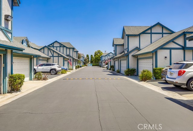 1505 W Nottingham Lane, Anaheim CA: https://media.crmls.org/medias/abfe3ad8-c77f-49e7-9804-1a0fb1ba4b2b.jpg