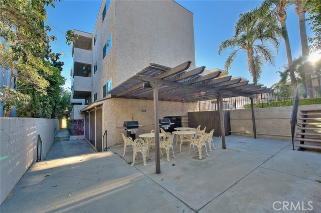 2386 E Del Mar Boulevard, Pasadena CA: https://media.crmls.org/medias/abffb78c-bb4d-4eb7-a1d7-78be44c01acb.jpg