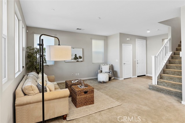 Detail Gallery Image 5 of 62 For 4893 S Tangerine Way, Ontario,  CA 91762 - 4 Beds | 2/1 Baths