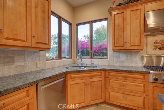 2545 Nightshade Place, Arroyo Grande CA: https://media.crmls.org/medias/ac00c662-97ea-4285-ac60-ab05ab0f9804.jpg