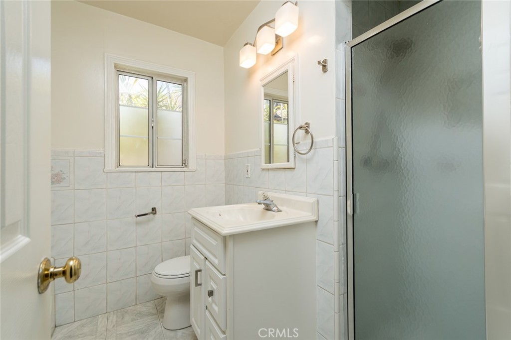 https://media.crmls.org/medias/ac011261-694a-4911-9069-33e0b7d90b70.jpg?preset=X-Large