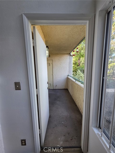 Detail Gallery Image 17 of 24 For 7800 Topanga Canyon Blvd #303,  Canoga Park,  CA 91304 - 2 Beds | 2 Baths