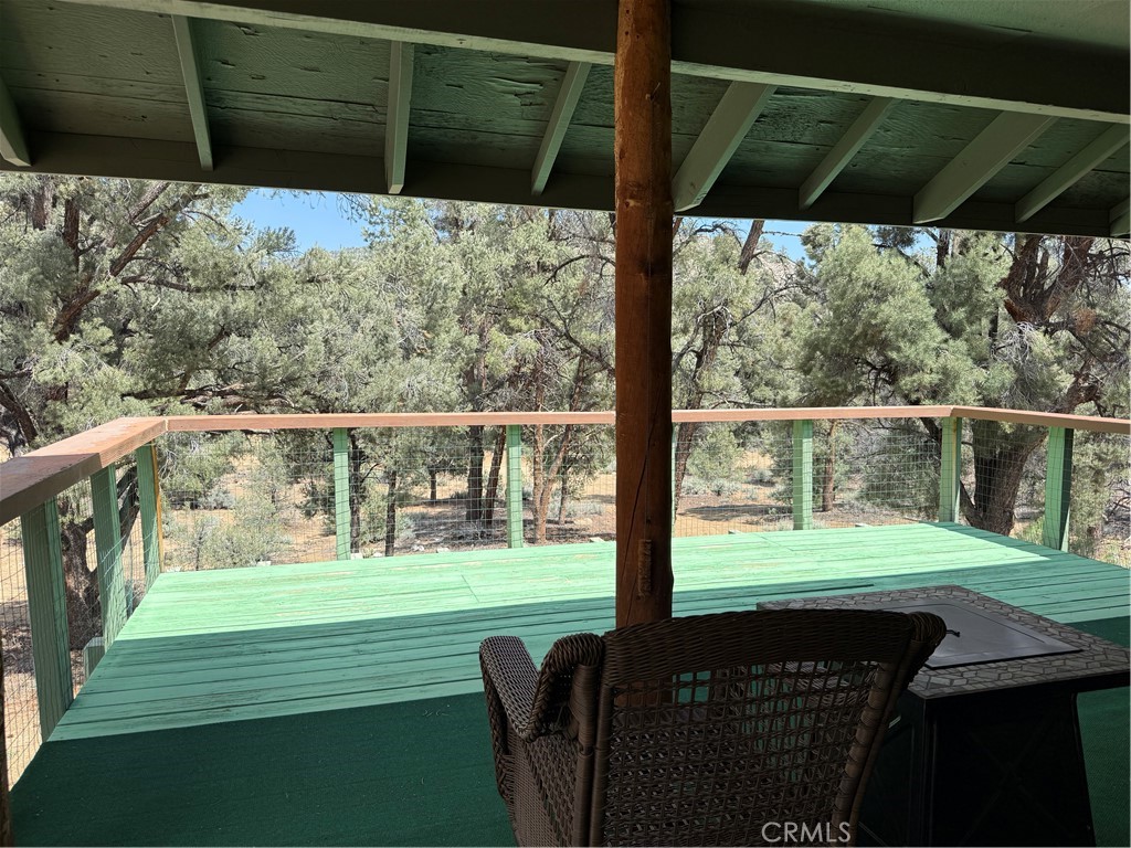 https://media.crmls.org/medias/ac015df5-dce1-43c3-9d8c-d69eb644218c.jpg?preset=X-Large